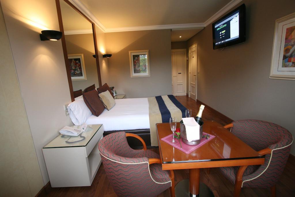 Motel Aeropuerto Vigo Cameră foto